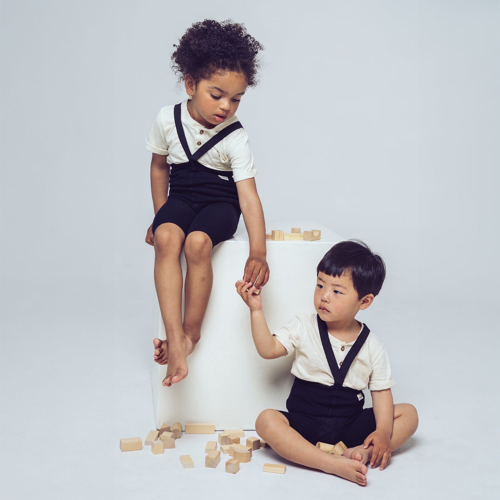 Short Tights with Braces - Carbon Black